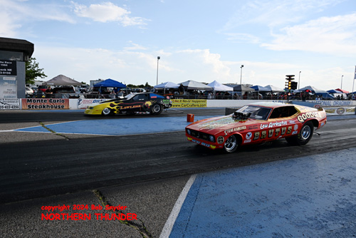 Chris Schneider - 'Brutus' (near lane) 
vs Brent Jones - 'Lawless' (far lane)